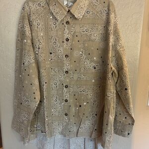 Blue velvet Tan Paisley Button-Up shirt with pockets